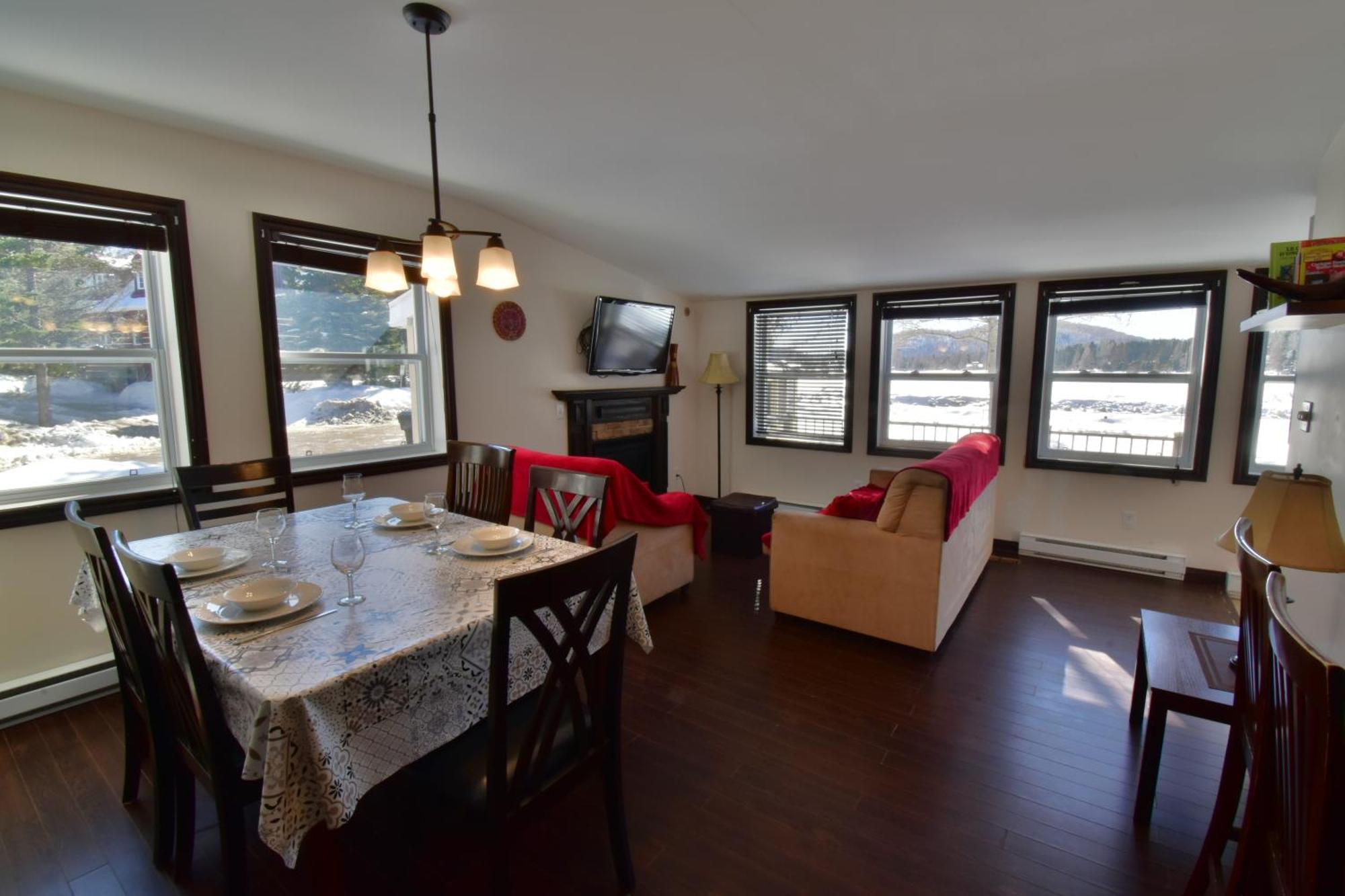Emme Chalets Sainte-Lucie-de-Doncaster Екстер'єр фото