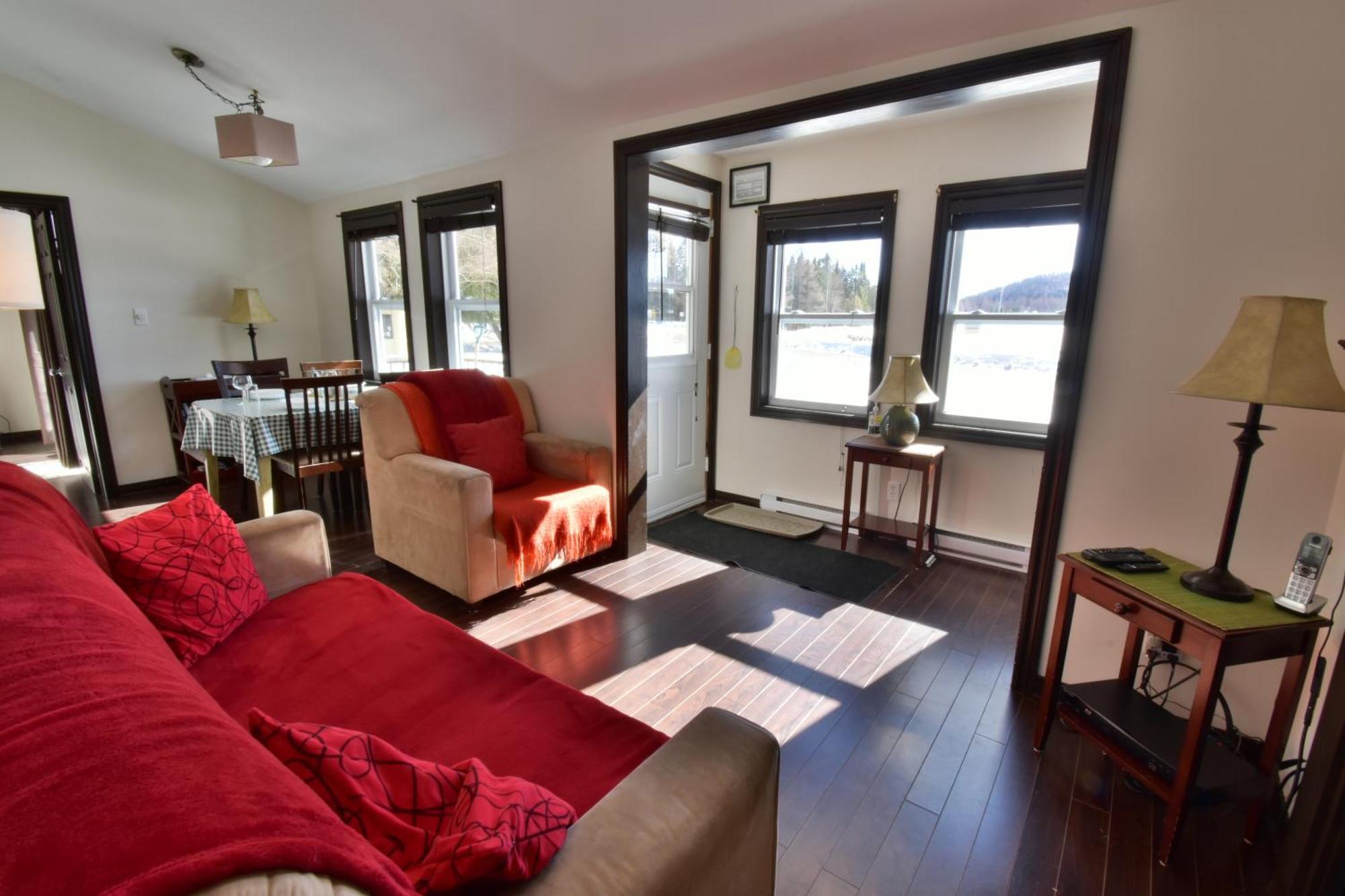 Emme Chalets Sainte-Lucie-de-Doncaster Екстер'єр фото