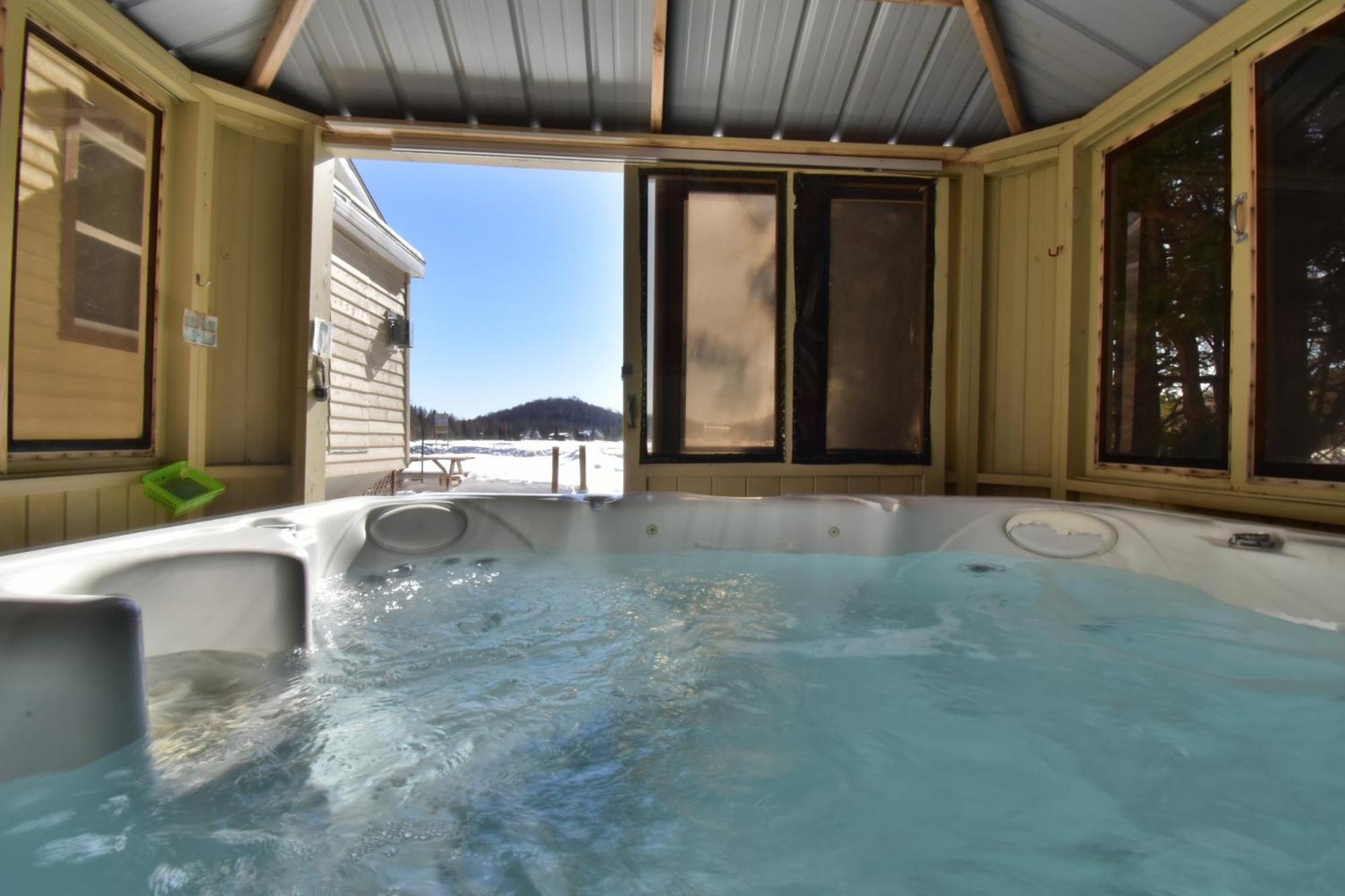 Emme Chalets Sainte-Lucie-de-Doncaster Екстер'єр фото