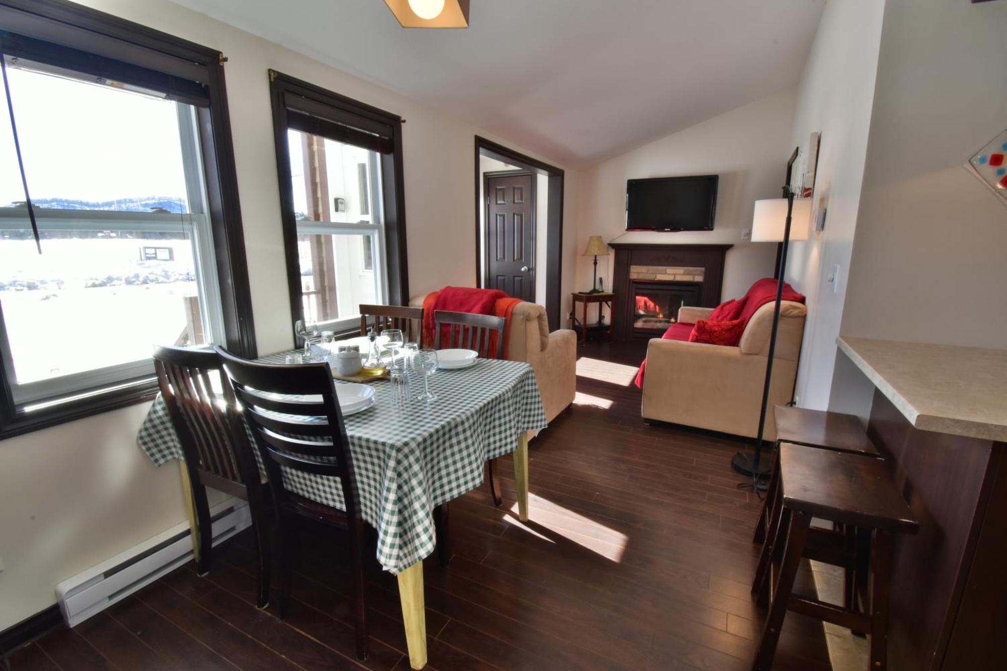 Emme Chalets Sainte-Lucie-de-Doncaster Екстер'єр фото