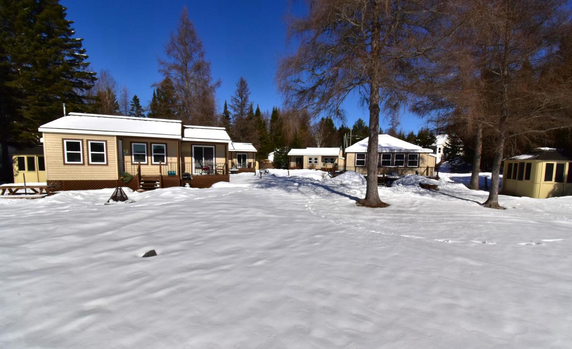 Emme Chalets Sainte-Lucie-de-Doncaster Екстер'єр фото