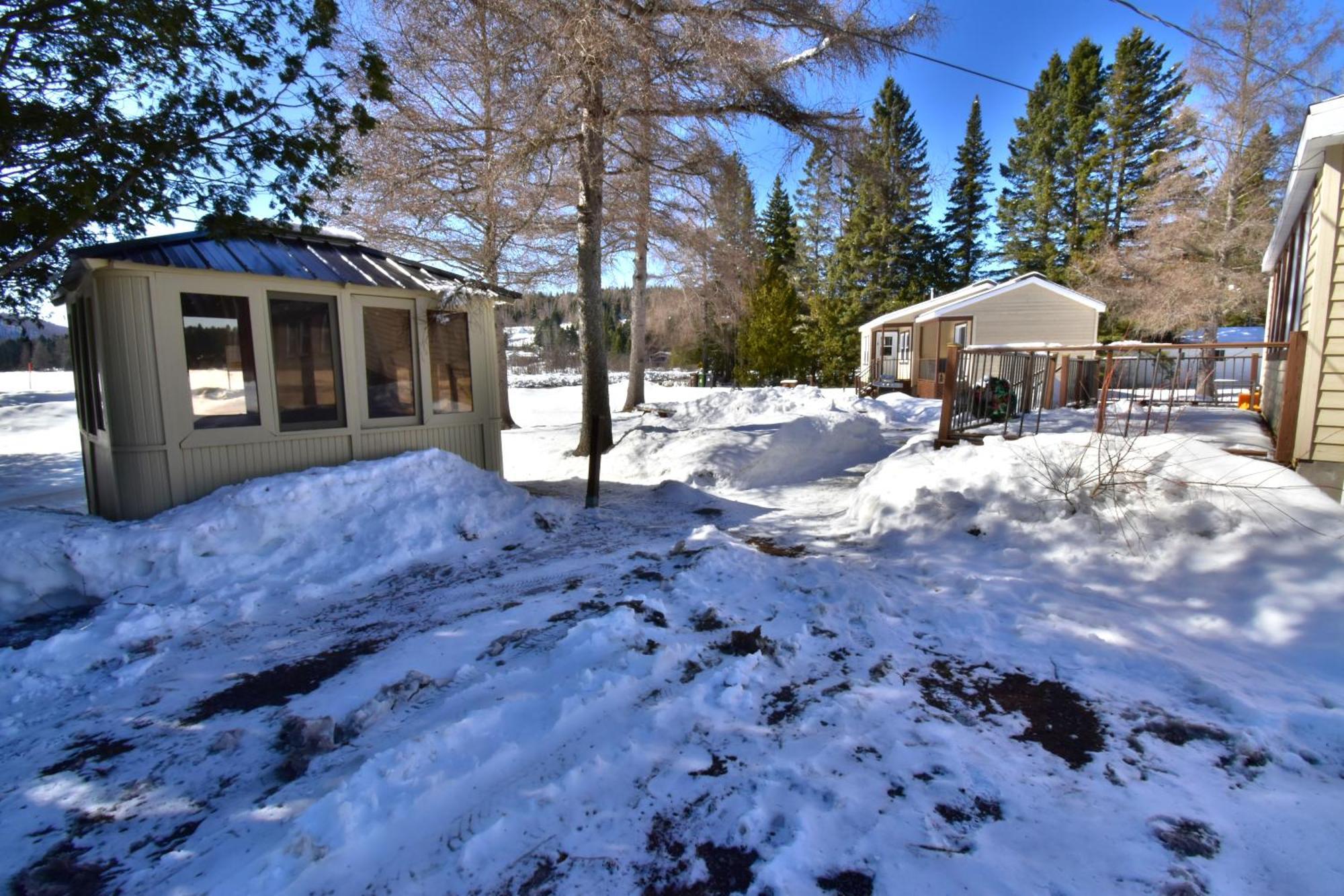 Emme Chalets Sainte-Lucie-de-Doncaster Екстер'єр фото