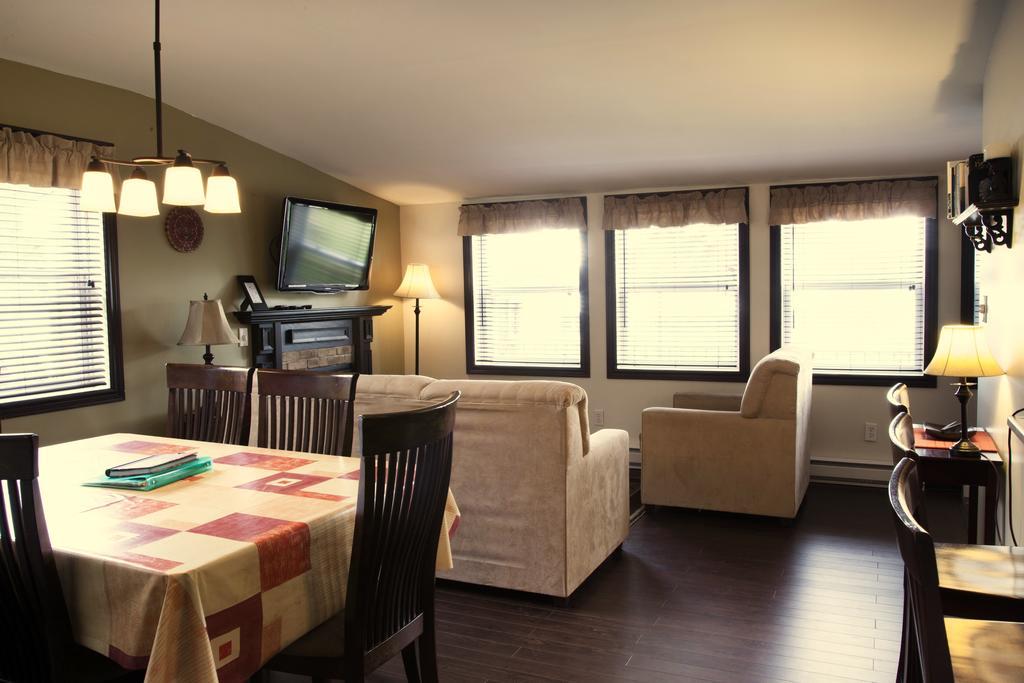 Emme Chalets Sainte-Lucie-de-Doncaster Номер фото